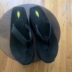Volatile Black Platform Flip Flops